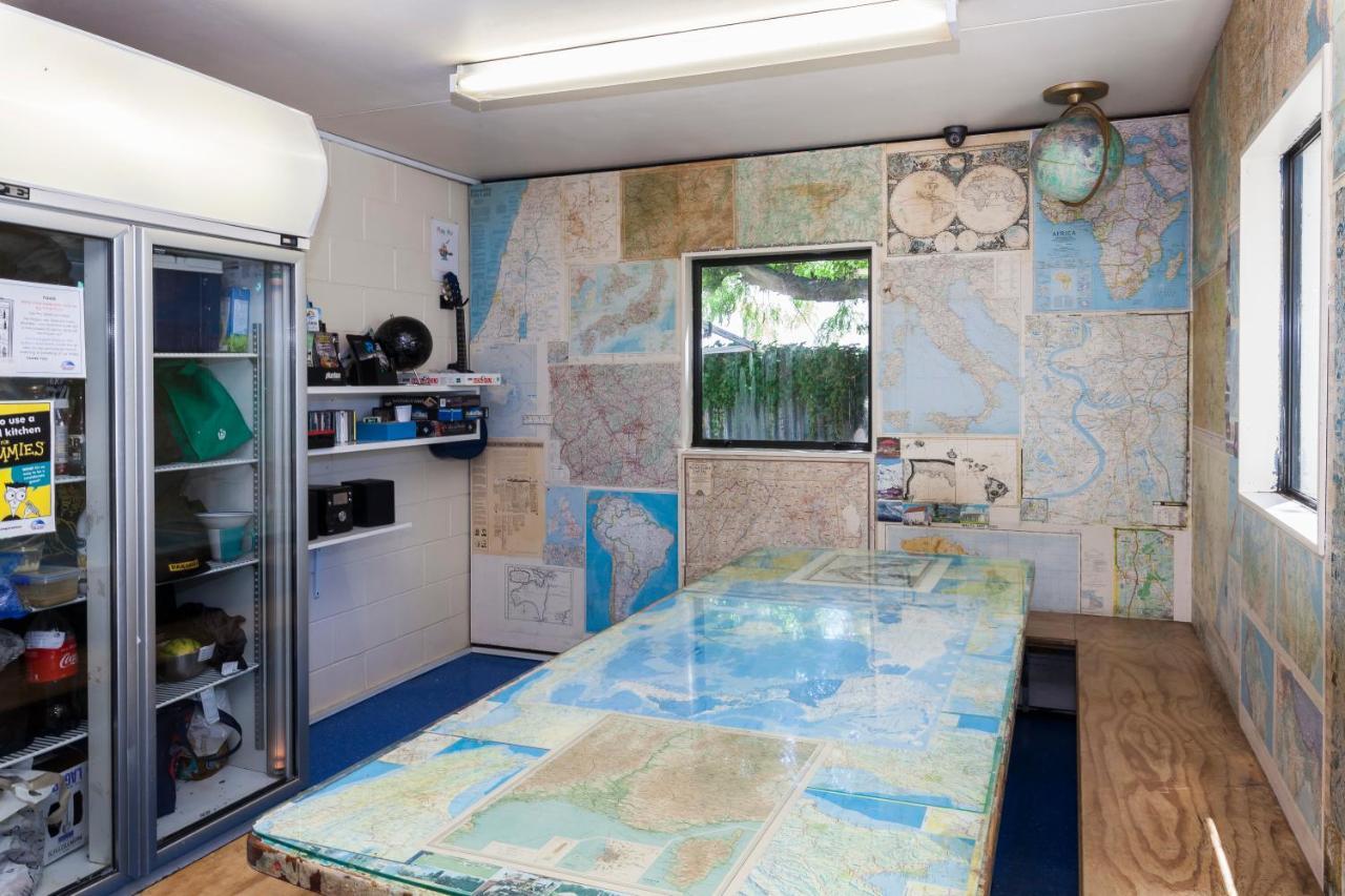 הוסטל כרייסטצ'רץ' Around The World Backpackers מראה חיצוני תמונה